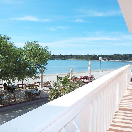 Apartments Mark - 10 M From Sea Medulin Exterior foto