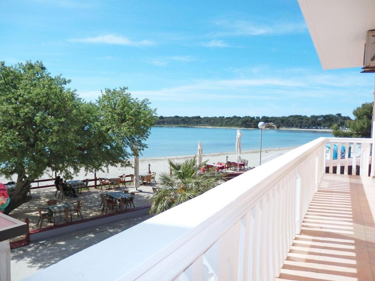 Apartments Mark - 10 M From Sea Medulin Exterior foto