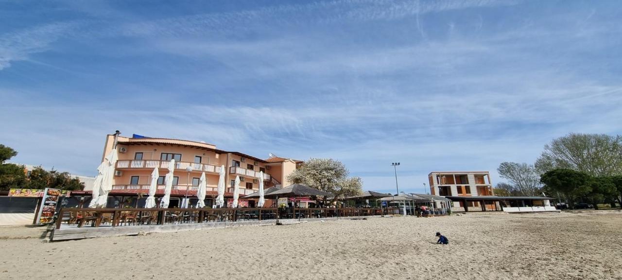 Apartments Mark - 10 M From Sea Medulin Exterior foto
