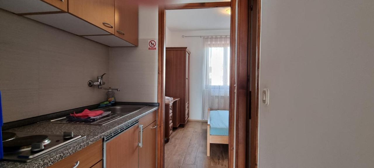 Apartments Mark - 10 M From Sea Medulin Exterior foto